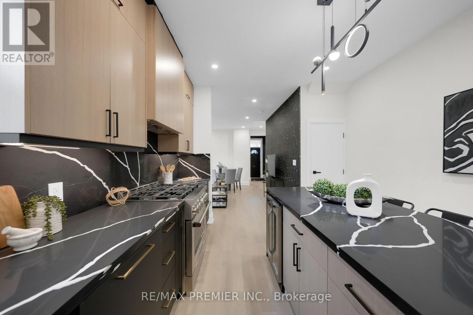 388 Crawford Street, Toronto, Ontario  M6J 2V9 - Photo 15 - C12849982