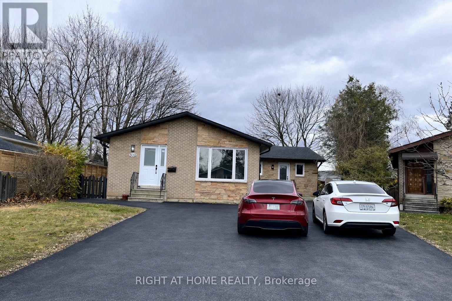 809 Helen Crescent, Pickering, Ontario  L1W 1V1 - Photo 1 - E12852250