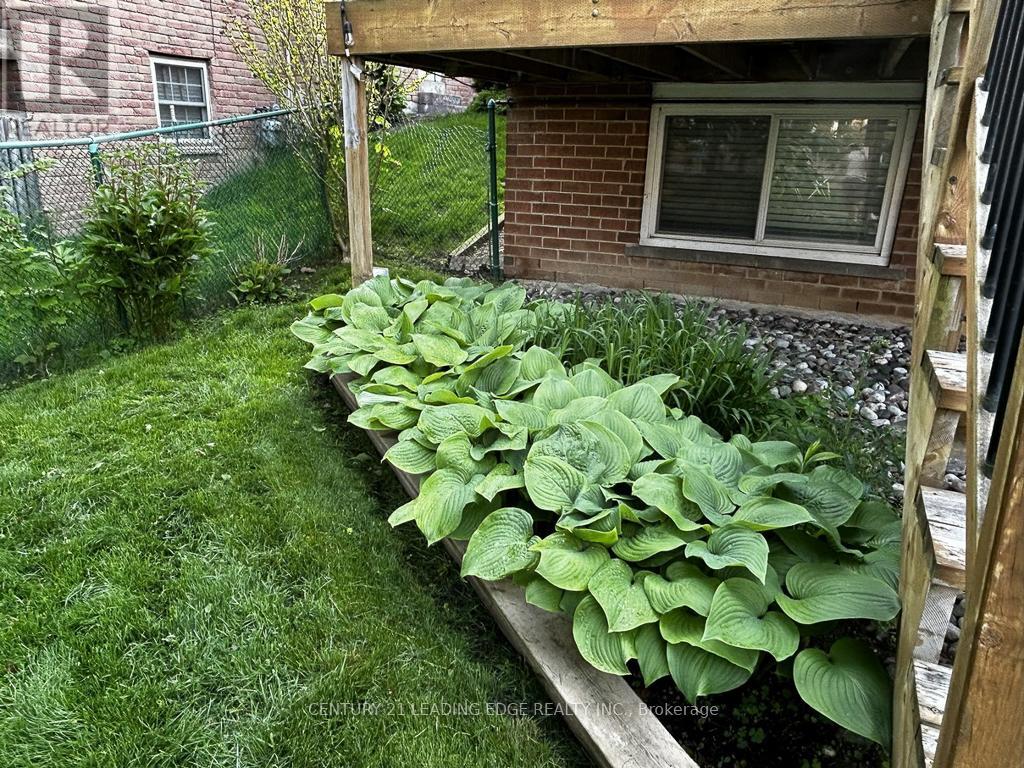 10 Empson Court, Ajax (South West), Ontario  L1S 3Y3 - Photo 46 - E12853604