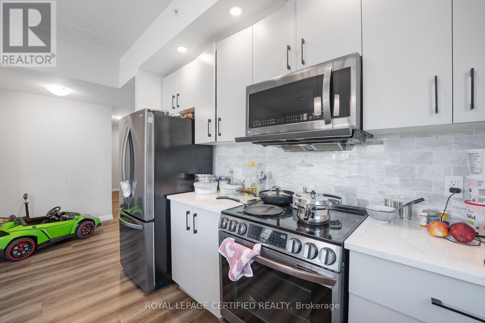 1502 - 108 Garment Street, Kitchener, Ontario  N2G 0E2 - Photo 11 - X12854866