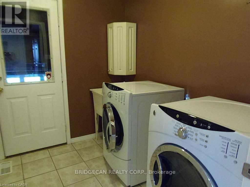 1020 Green Mountain Road E, Hamilton, Ontario  L8J 3A9 - Photo 14 - X12854948