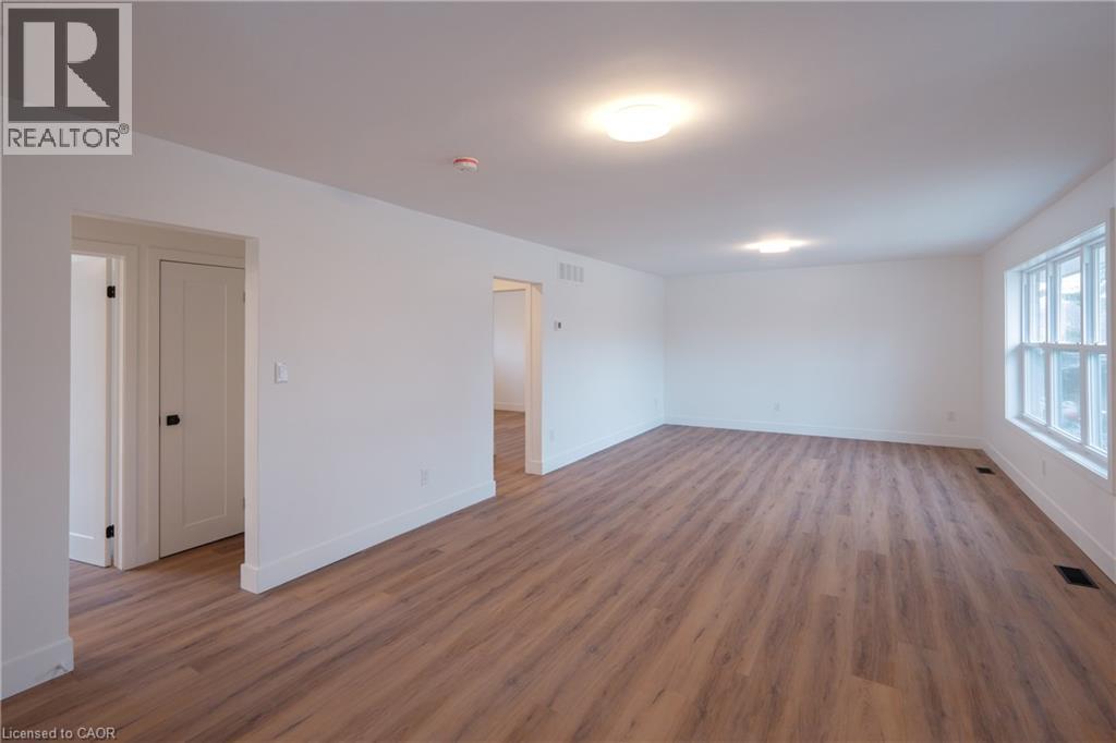 2137 Mount Forest Drive Unit# Upper, Burlington, Ontario  L7P 1H6 - Photo 3 - 40810079