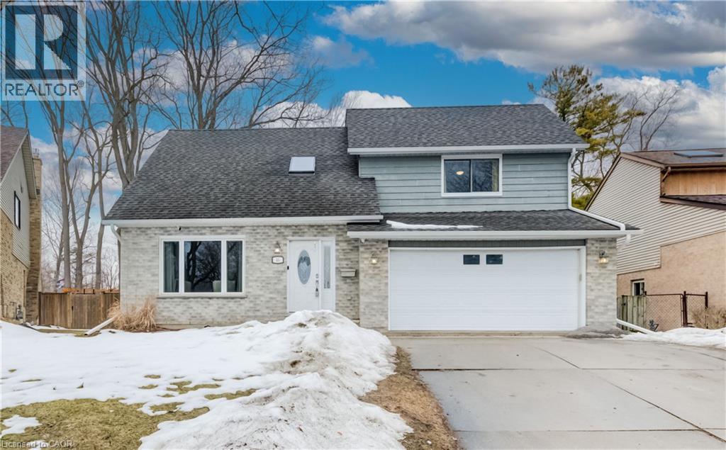 15 Mcleod Court, Kitchener, Ontario  N2R 1A9 - Photo 2 - 40808685