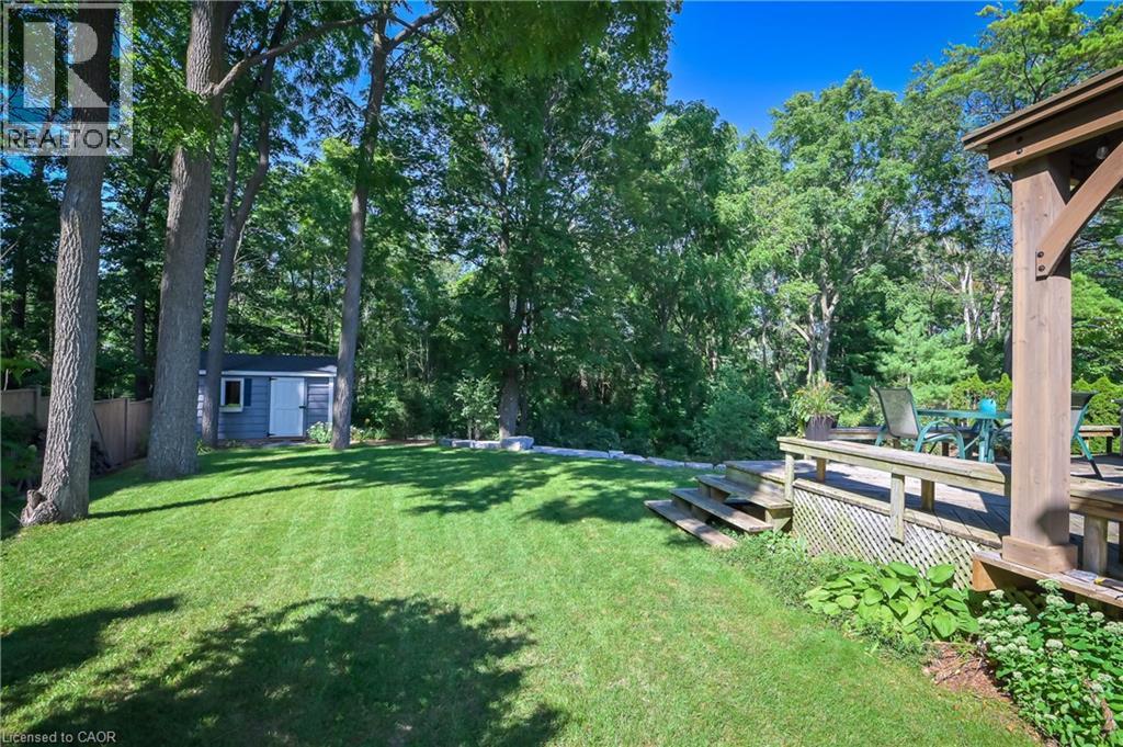 15 Mcleod Court, Kitchener, Ontario  N2R 1A9 - Photo 3 - 40808685