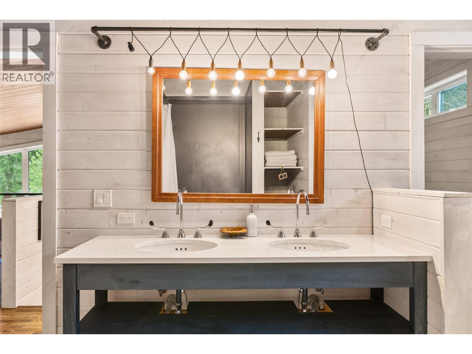 2083 Mountain Gate Road, Revelstoke, British Columbia  V0E 2S0 - Photo 34 - 10375469