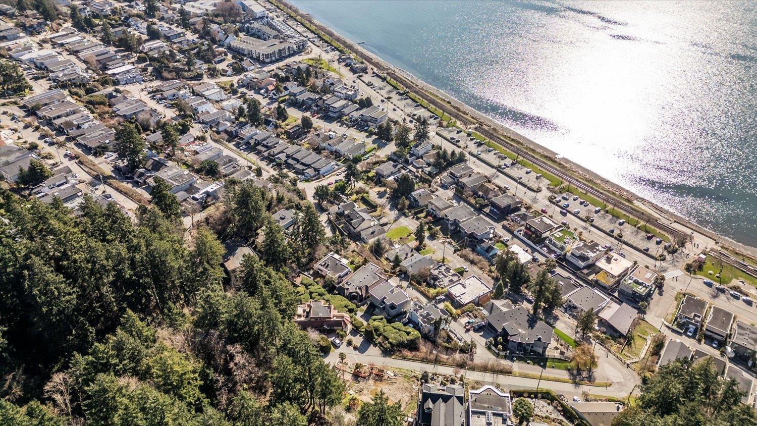 14667 W Beach Avenue, White Rock, British Columbia  V4B 2T9 - Photo 30 - R3096917