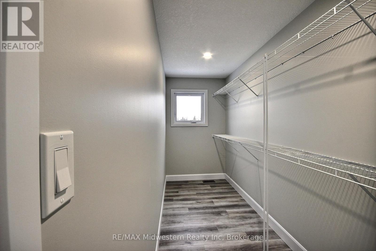 14 Roberts Street N, Huron East, Ontario  N0G 1B0 - Photo 10 - X12855152