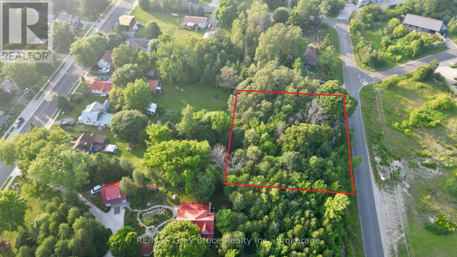 32 HELEN STREET, Northern Bruce Peninsula, Ontario