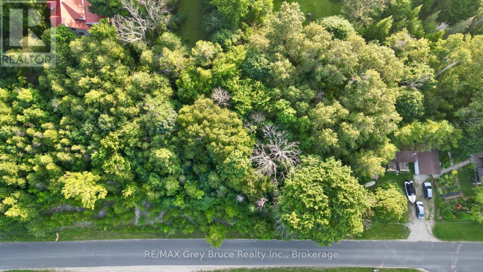 32 Helen Street, Northern Bruce Peninsula, Ontario  N0H 1W0 - Photo 15 - X12855176