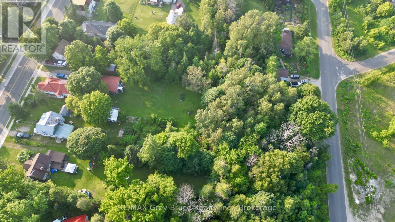 32 Helen Street, Northern Bruce Peninsula, Ontario  N0H 1W0 - Photo 19 - X12855176