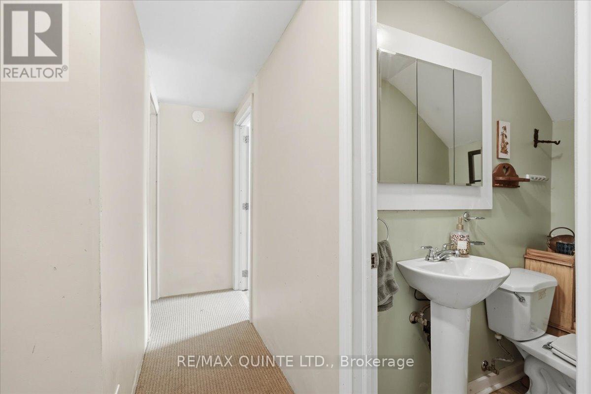 163 Main Street, Prince Edward County, Ontario  K0K 1G0 - Photo 22 - X12855046