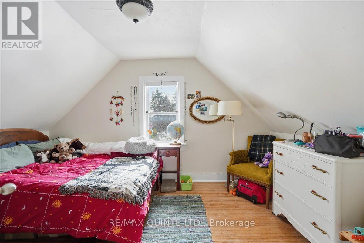 163 Main Street, Prince Edward County, Ontario  K0K 1G0 - Photo 23 - X12855046