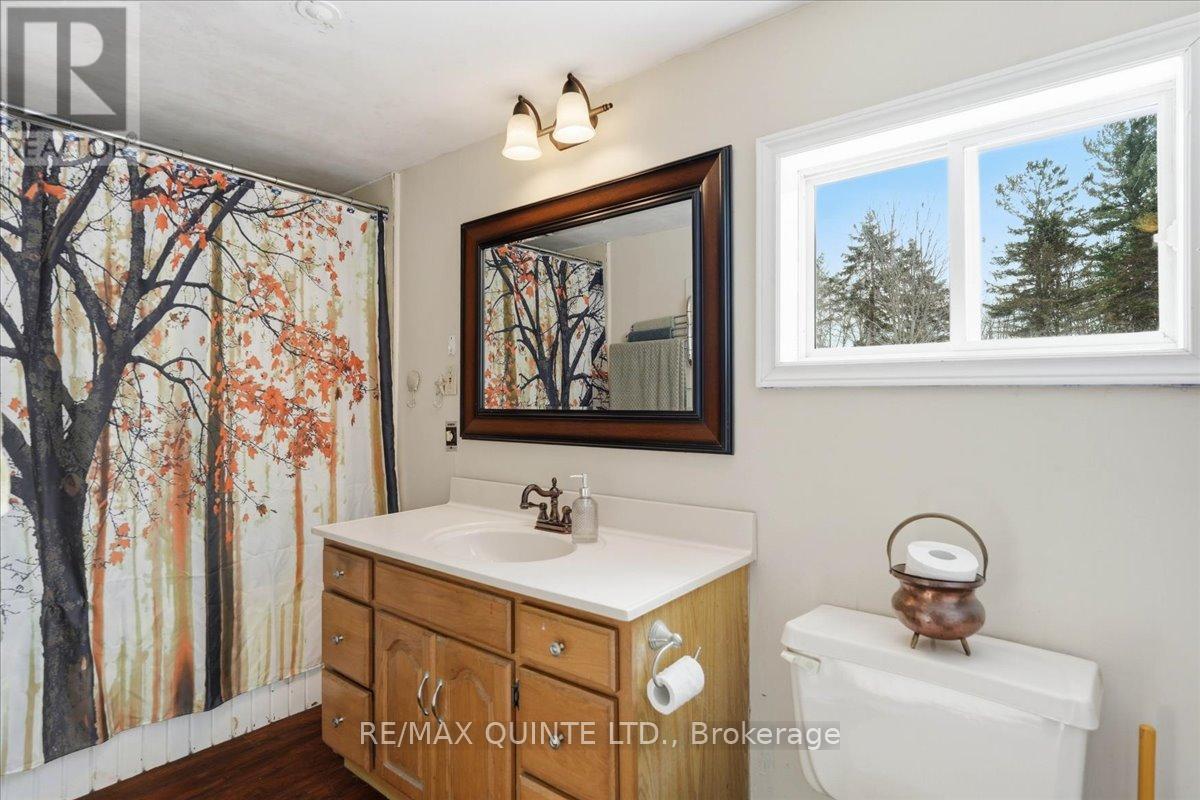 163 Main Street, Prince Edward County, Ontario  K0K 1G0 - Photo 5 - X12855046
