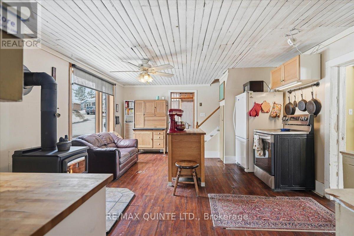 163 Main Street, Prince Edward County, Ontario  K0K 1G0 - Photo 6 - X12855046