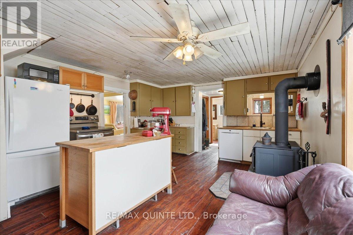 163 Main Street, Prince Edward County, Ontario  K0K 1G0 - Photo 7 - X12855046