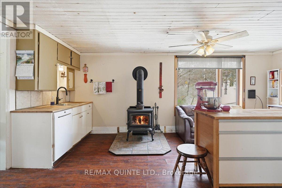 163 Main Street, Prince Edward County, Ontario  K0K 1G0 - Photo 8 - X12855046