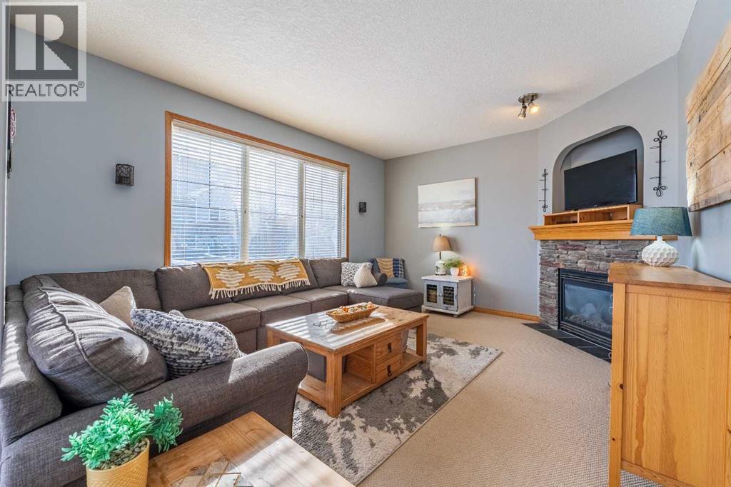 2051 Sagewood Rise Sw, Airdrie, Alberta  T4B 3N7 - Photo 10 - A2289803