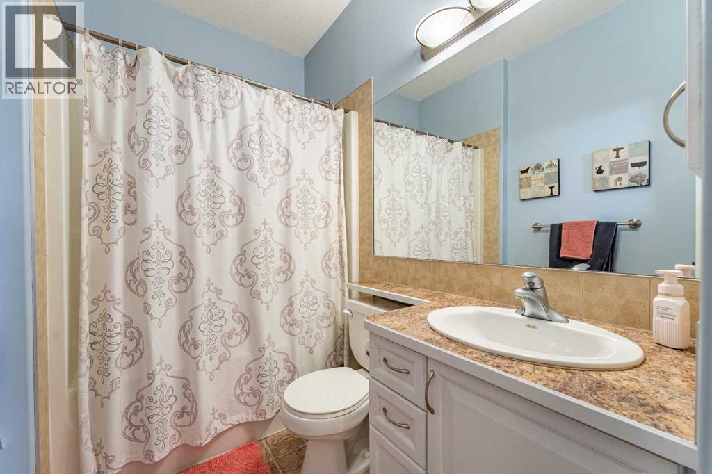 2051 Sagewood Rise Sw, Airdrie, Alberta  T4B 3N7 - Photo 18 - A2289803