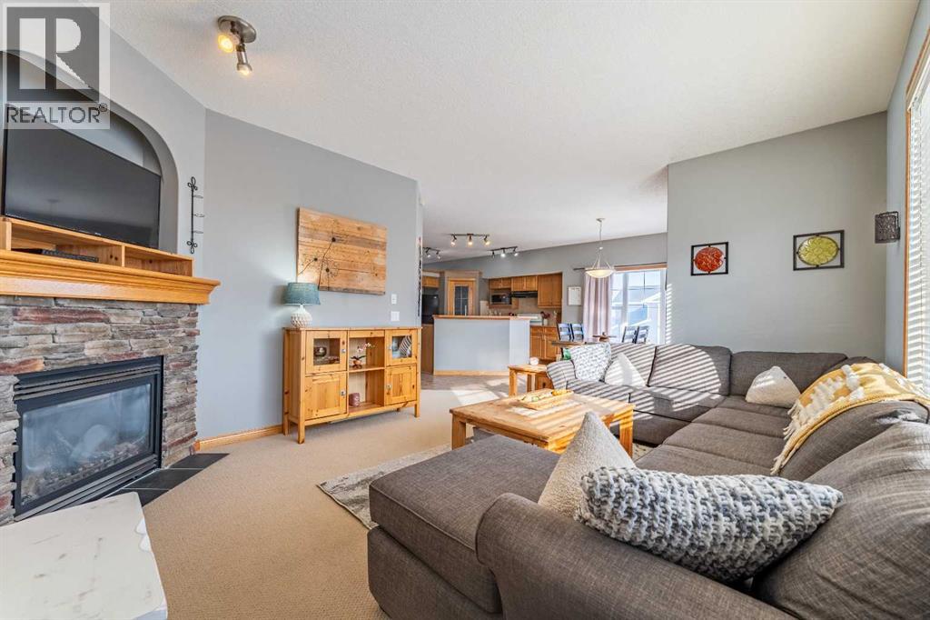 2051 Sagewood Rise Sw, Airdrie, Alberta  T4B 3N7 - Photo 9 - A2289803