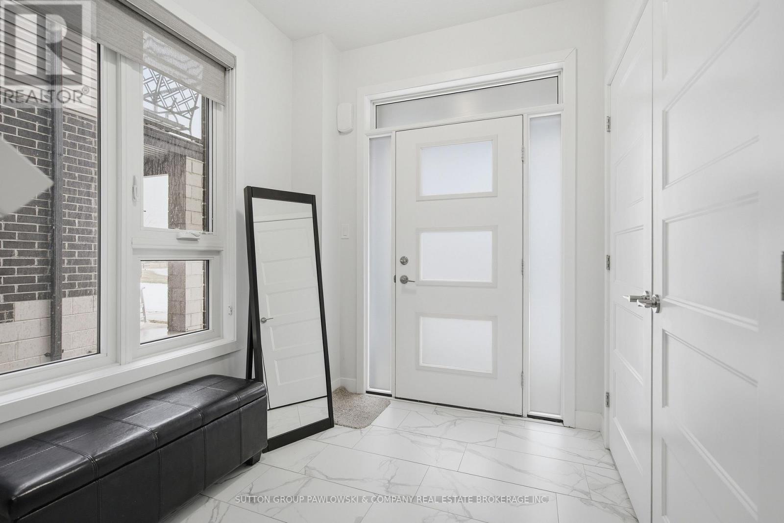 26 - 3380 Singleton Avenue, London South (South W), Ontario  N6L 0E8 - Photo 2 - X12855144