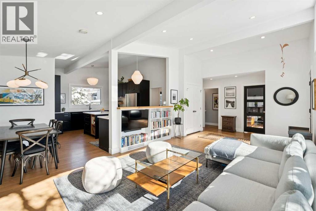 2440 Cherokee Drive Nw, Calgary, Alberta  T2L 0X7 - Photo 9 - A2290263