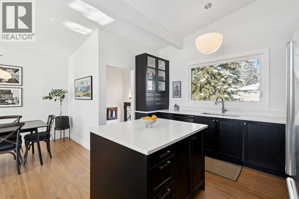 2440 Cherokee Drive Nw, Calgary, Alberta  T2L 0X7 - Photo 14 - A2290263