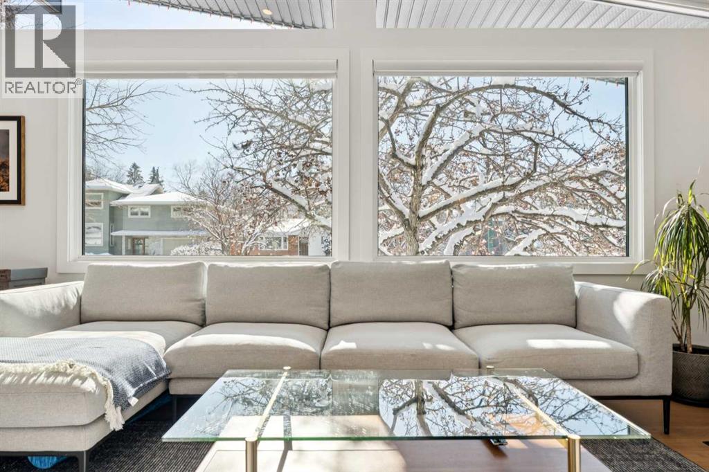 2440 Cherokee Drive Nw, Calgary, Alberta  T2L 0X7 - Photo 10 - A2290263