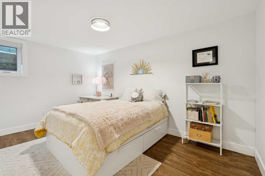 2440 Cherokee Drive Nw, Calgary, Alberta  T2L 0X7 - Photo 27 - A2290263