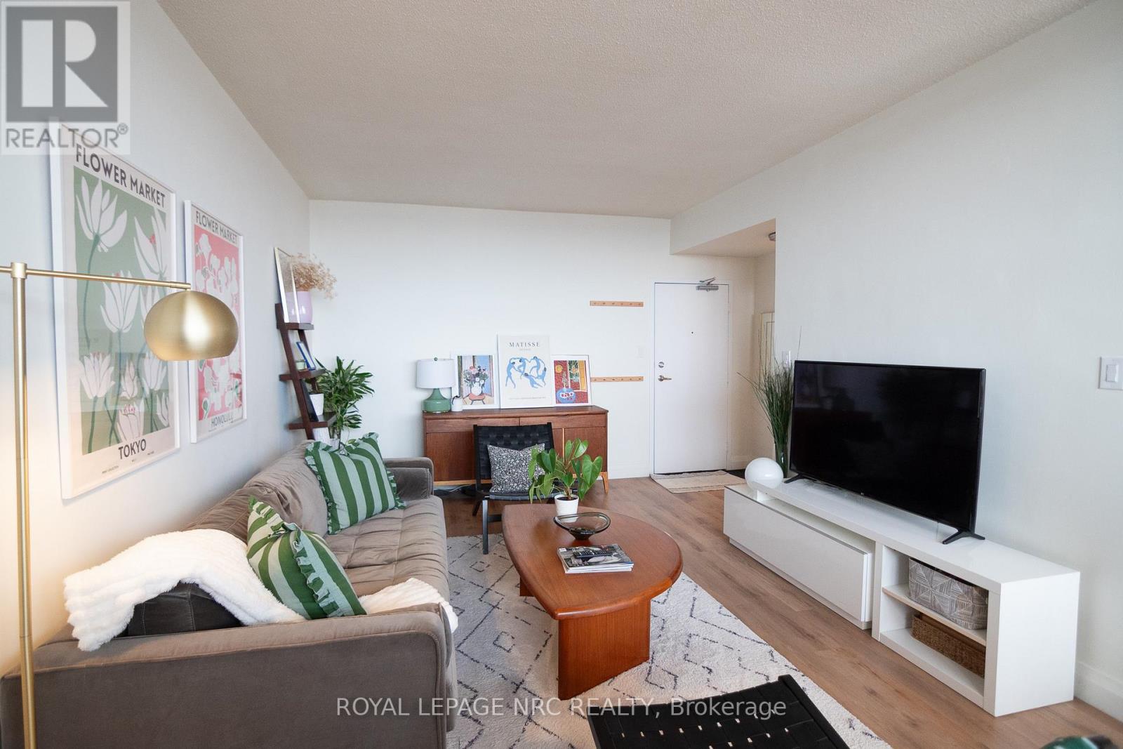 907 - 6400 Huggins Street, Niagara Falls, Ontario  L2J 3G5 - Photo 6 - X12855088