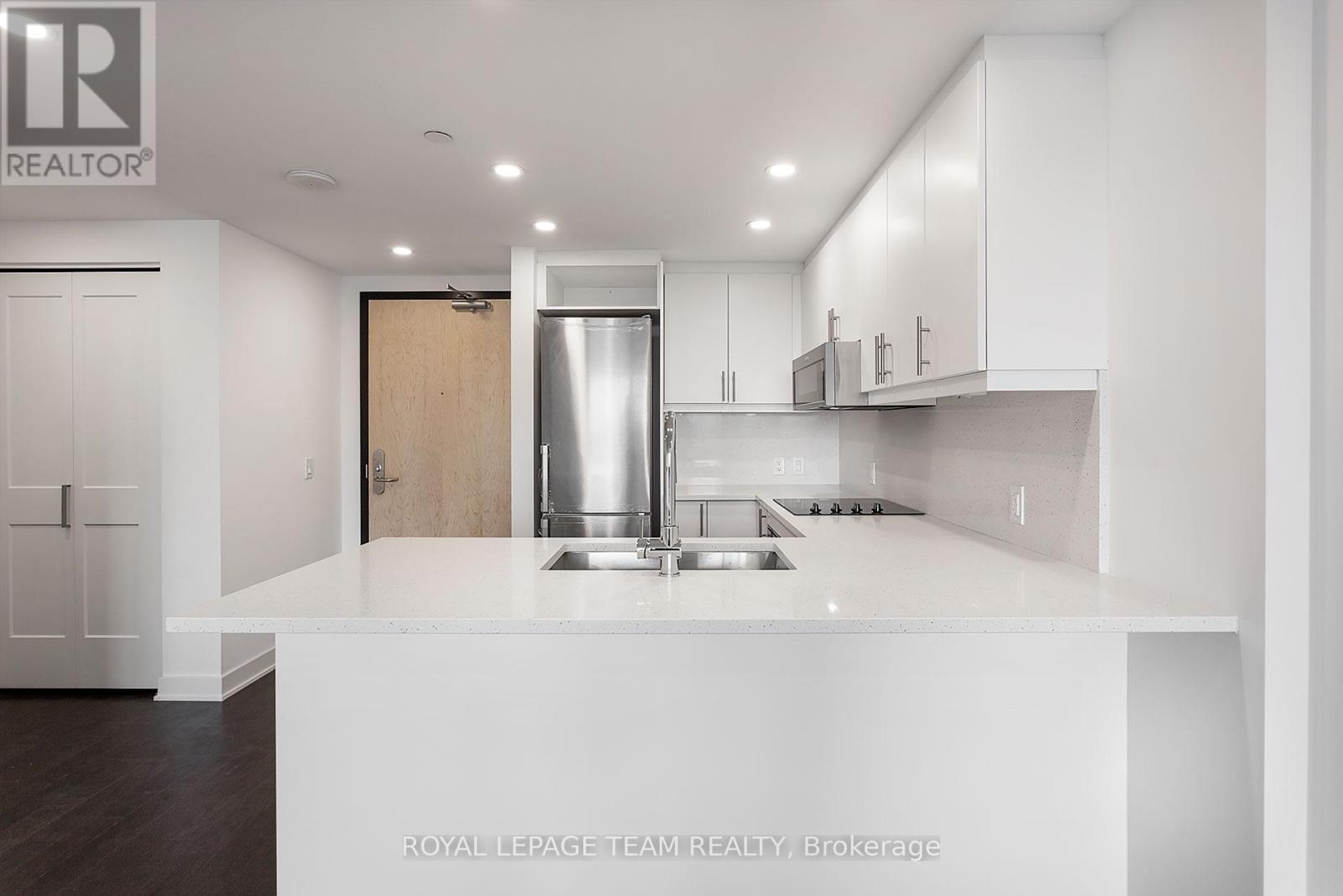 2209 - 340 Queen Street, Ottawa, Ontario  K1R 5A5 - Photo 4 - X12855002