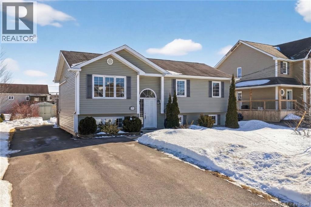 94 Falcon, Moncton, New Brunswick  E1G 0H7 - Photo 1 - NB134631