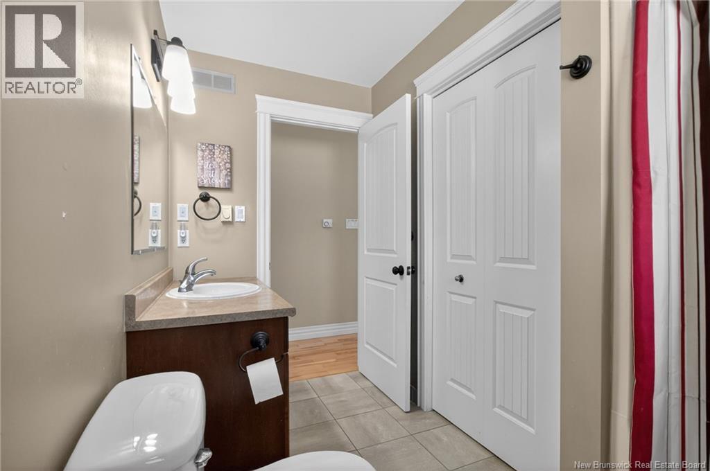 94 Falcon, Moncton, New Brunswick  E1G 0H7 - Photo 14 - NB134631