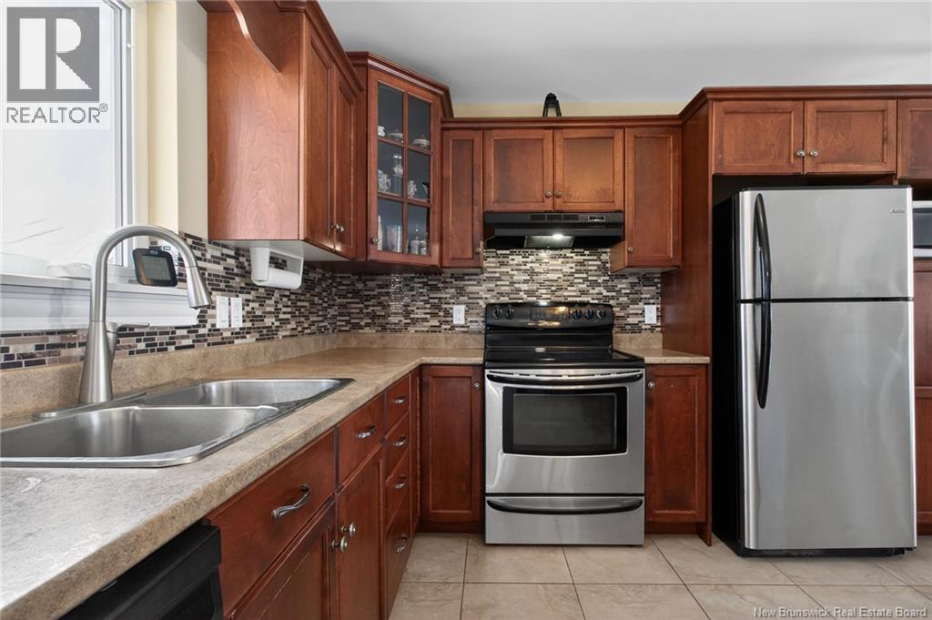 94 Falcon, Moncton, New Brunswick  E1G 0H7 - Photo 10 - NB134631