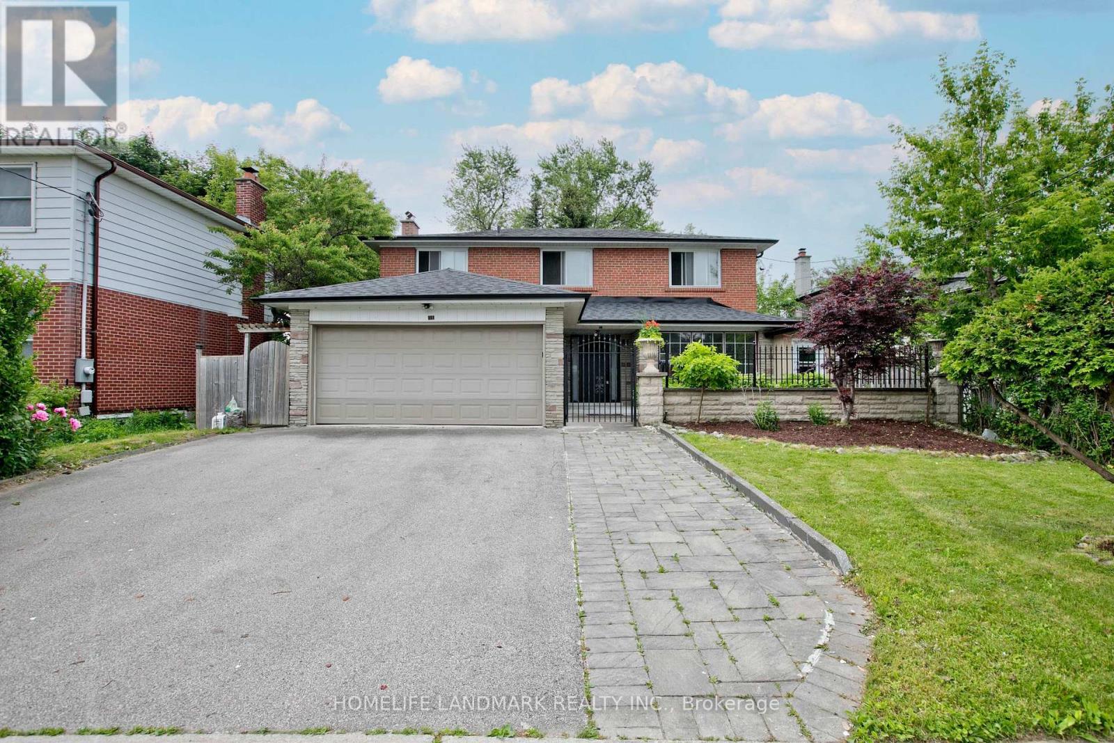 <div class="slider-price">$1,288,000</div><p>157 Pleasant View Drive, Toronto, Ontario</p>