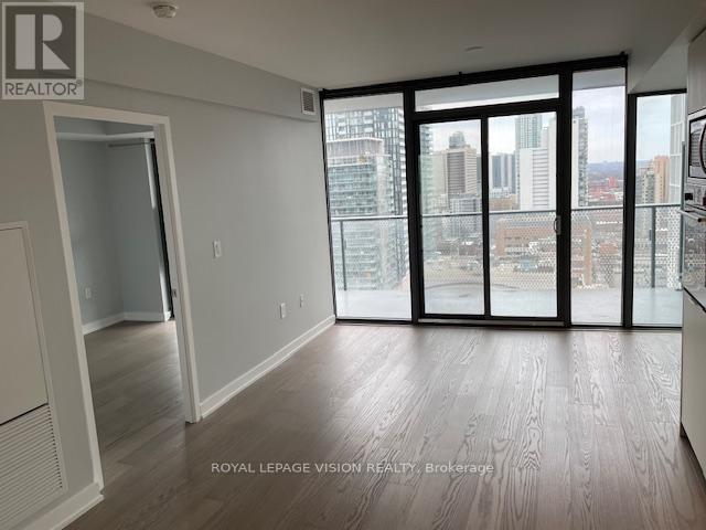 1701 - 11 Wellesley Street W, Toronto (Bay Street Corridor), Ontario  M4Y 0G4 - Photo 2 - C12855162