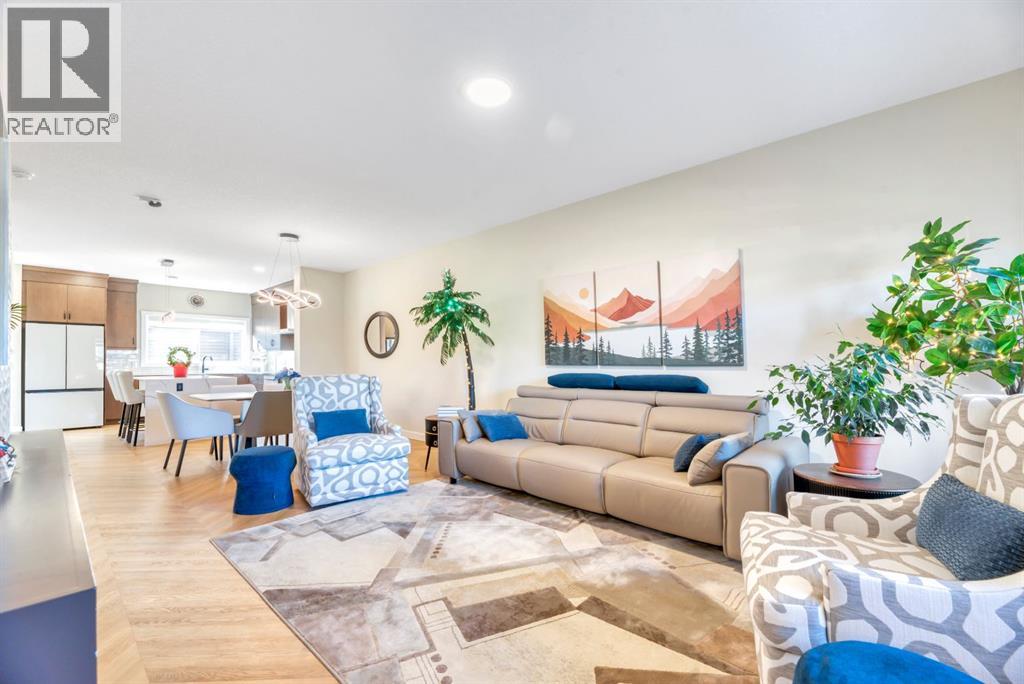 21427 Sheriff King Street Sw, Calgary, Alberta  T2X 5S2 - Photo 5 - A2280248