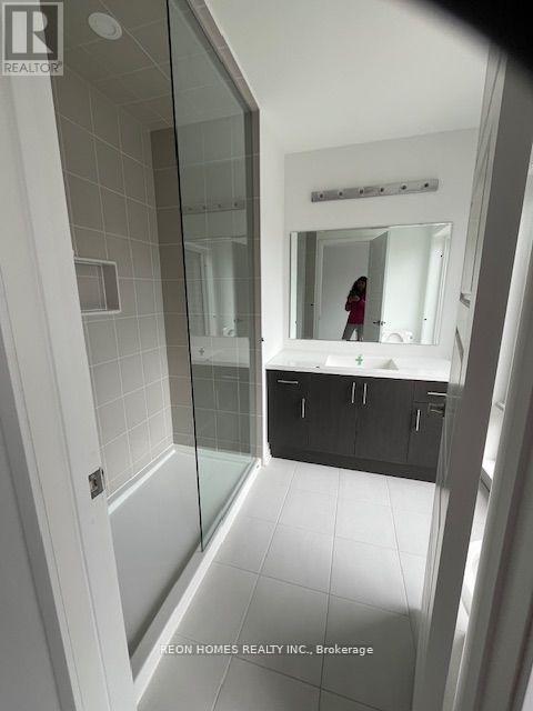 764 Heathrow Path, Oshawa, Ontario  L1H 7K5 - Photo 19 - E12855114