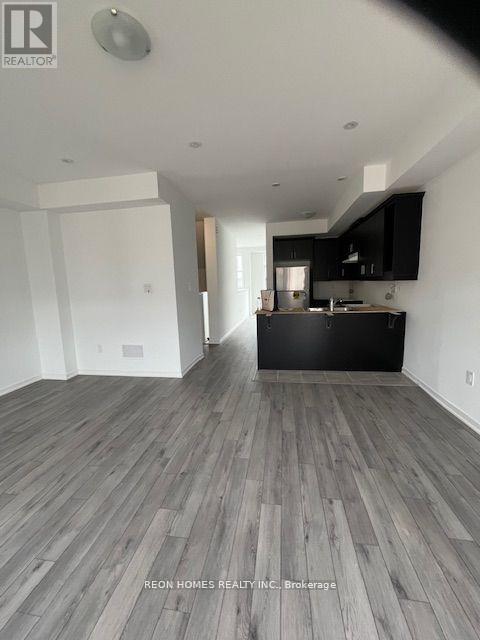 764 Heathrow Path, Oshawa, Ontario  L1H 7K5 - Photo 2 - E12855114