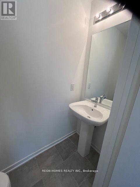 764 Heathrow Path, Oshawa, Ontario  L1H 7K5 - Photo 8 - E12855114