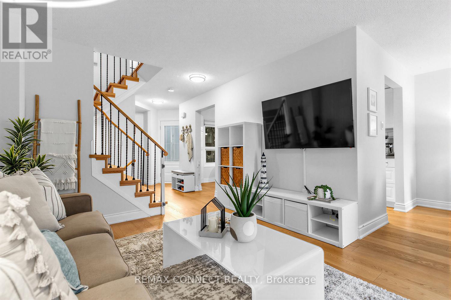 123 Chatfield Drive, Ajax, Ontario  L1T 2J2 - Photo 5 - E12855128