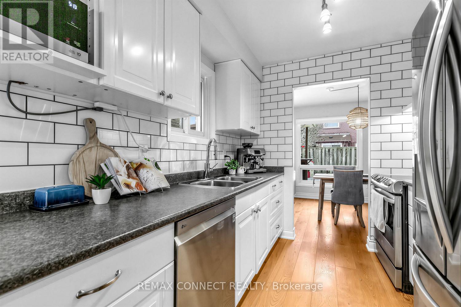 123 Chatfield Drive, Ajax, Ontario  L1T 2J2 - Photo 6 - E12855128