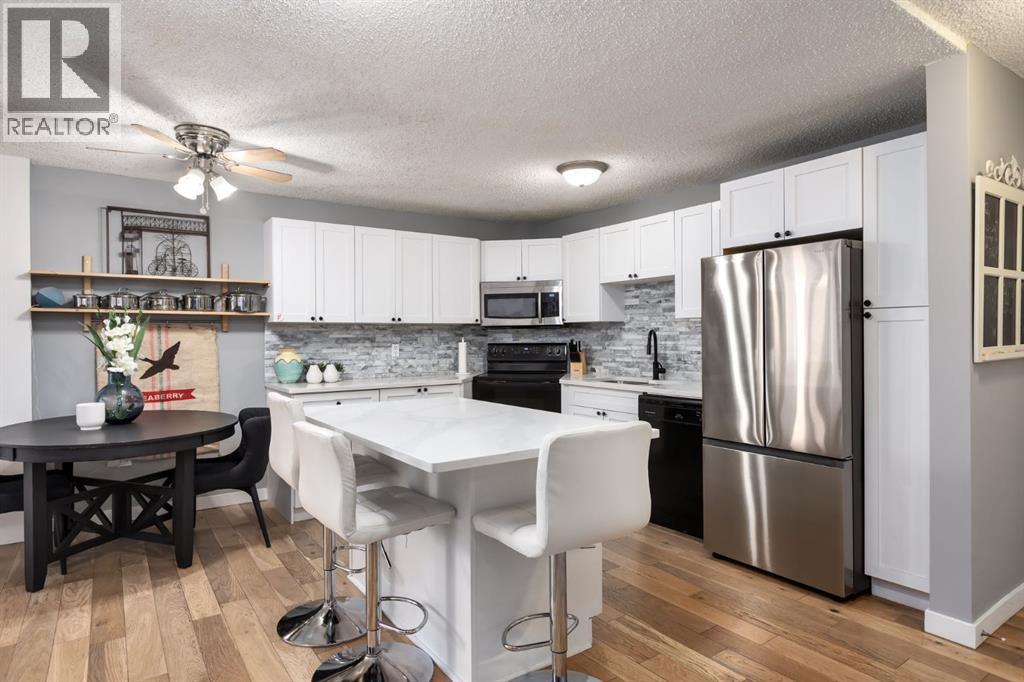 31, 528 Cedar Crescent Sw, Calgary, Alberta  T3C 2Y8 - Photo 4 - A2285651