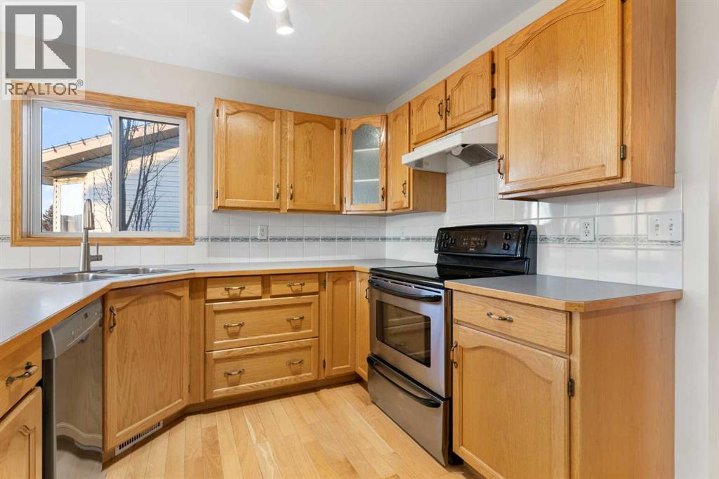 165 Quigley Drive, Cochrane, Alberta  T4C 1R4 - Photo 7 - A2290069