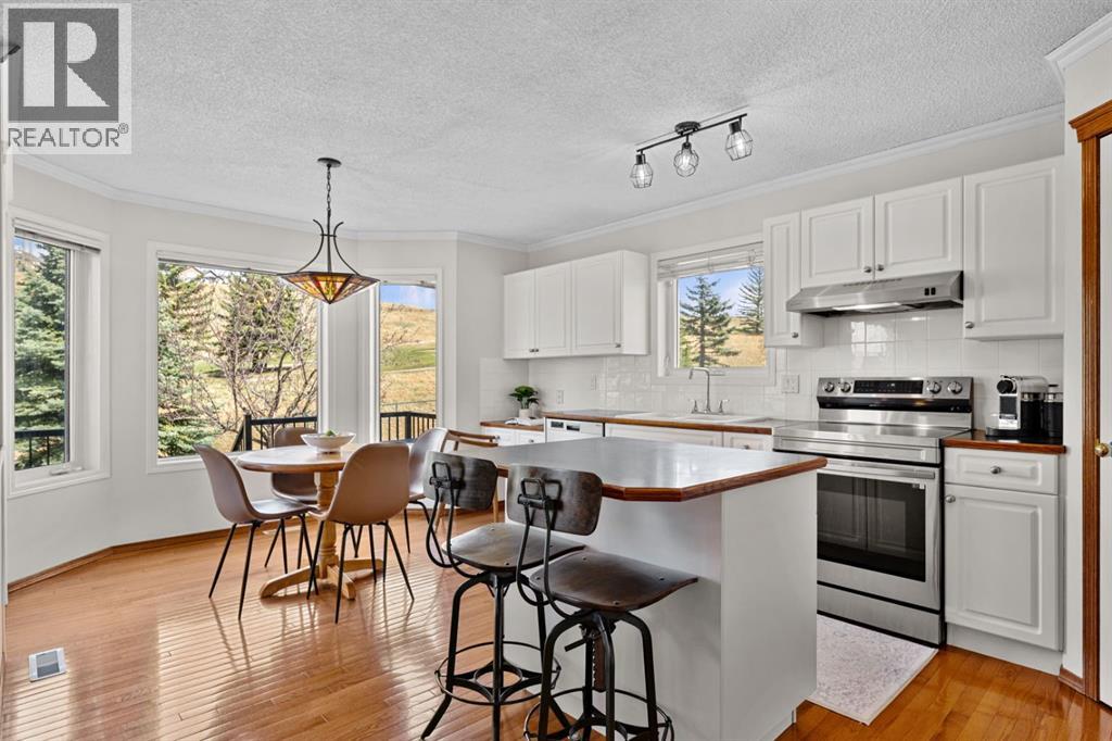 18 Gleneagles View, Cochrane, Alberta  T4C 1N9 - Photo 15 - A2291305