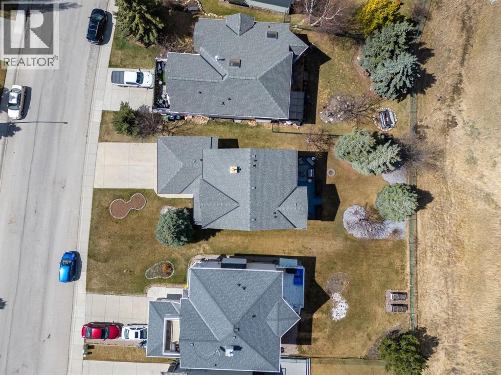 18 Gleneagles View, Cochrane, Alberta  T4C 1N9 - Photo 37 - A2291305