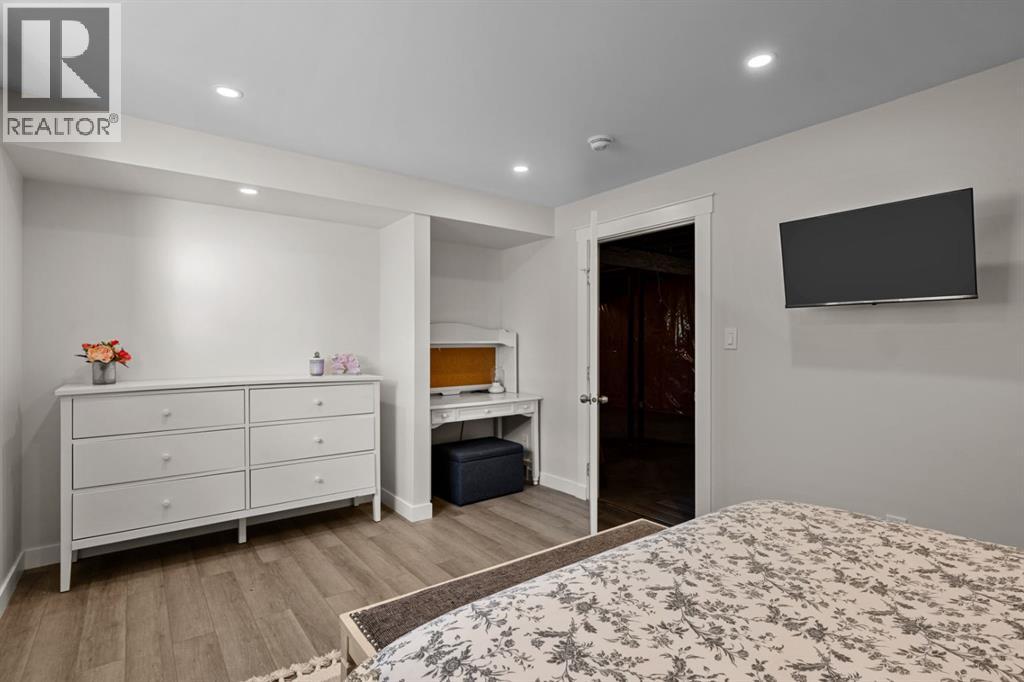 18 Gleneagles View, Cochrane, Alberta  T4C 1N9 - Photo 31 - A2291305