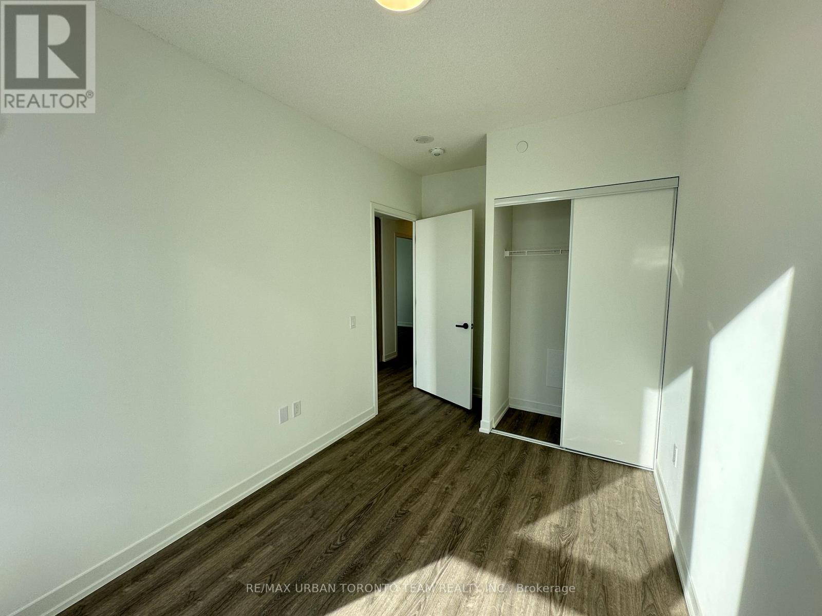 517 - 8 Interchange Way, Vaughan, Ontario  L4K 5Z7 - Photo 13 - N12854970