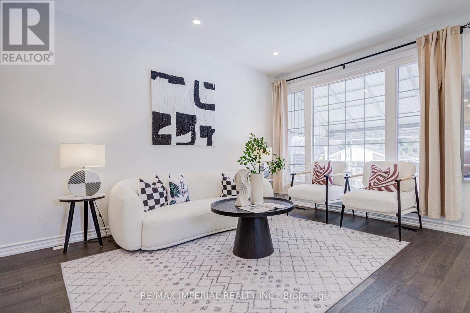 254 BROWNDALE CRESCENT, Richmond Hill, Ontario