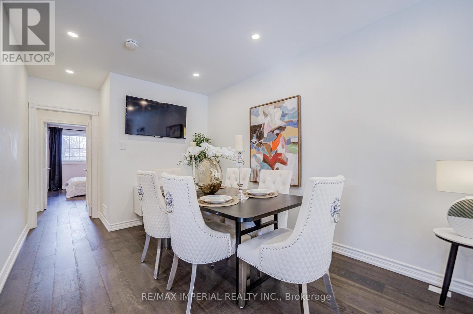 254 Browndale Crescent, Richmond Hill (Crosby), Ontario  L4C 3J1 - Photo 12 - N12854982