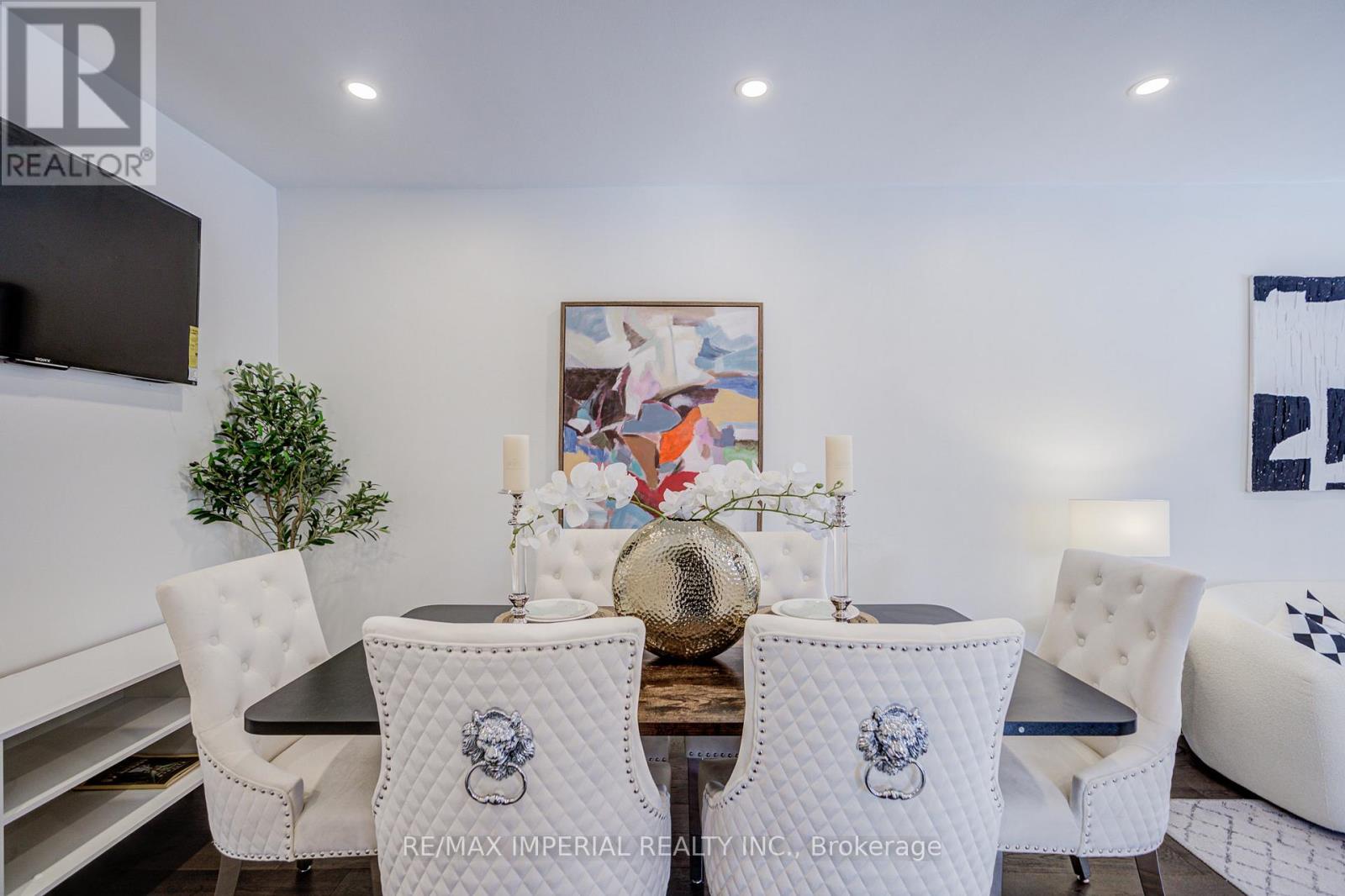 254 Browndale Crescent, Richmond Hill (Crosby), Ontario  L4C 3J1 - Photo 15 - N12854982